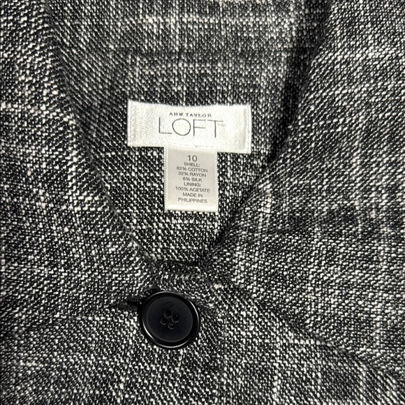 LOFT Gray Blazer Textured Tailored Design - Picture 2 of 3